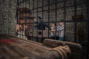 Фотография перформанса Узники подземелья от компании Замки (Фото 1)